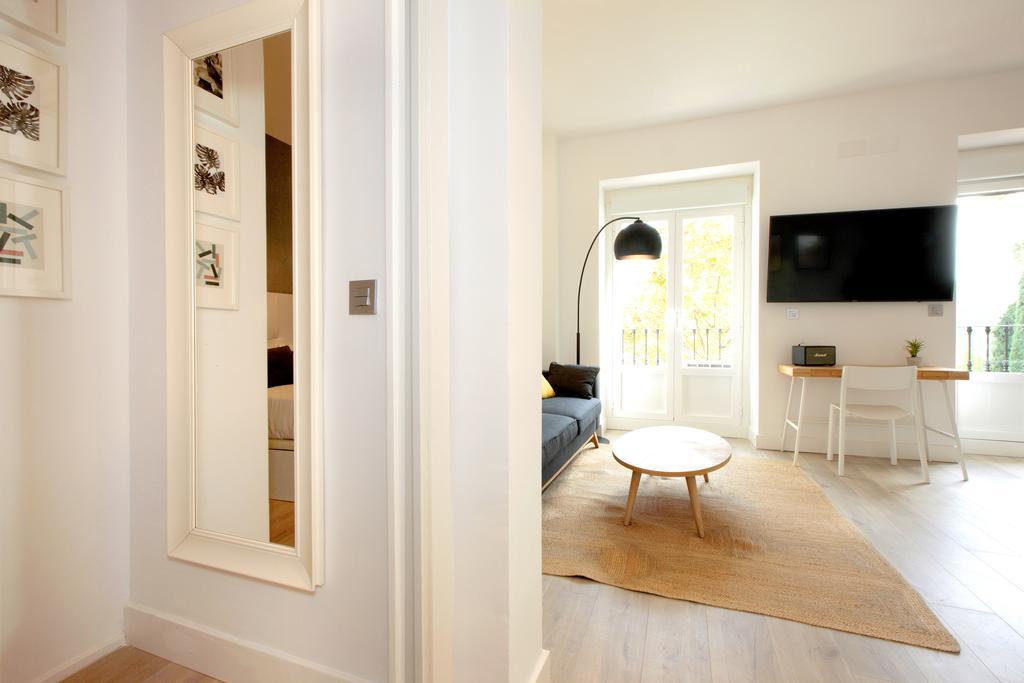 Atocha Hub Apartment Madrid Exterior photo