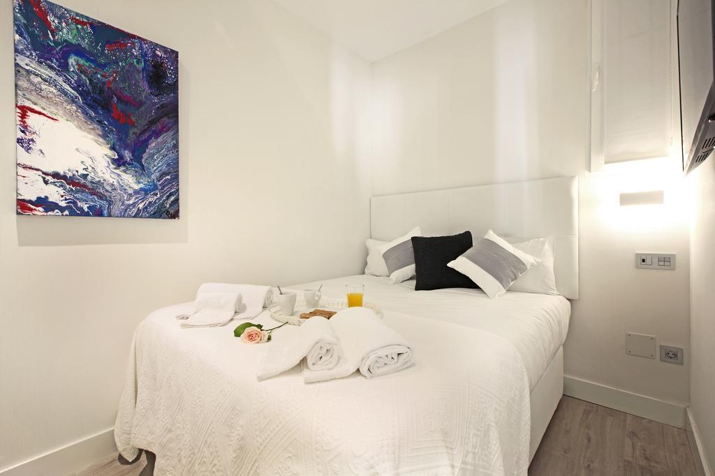 Atocha Hub Apartment Madrid Exterior photo