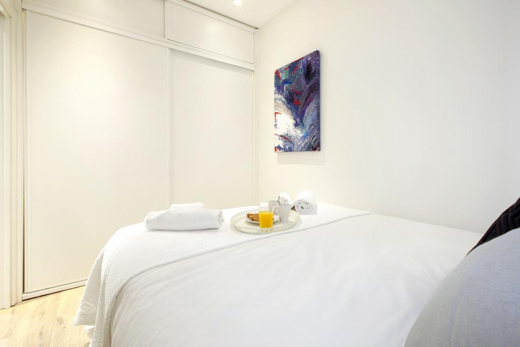 Atocha Hub Apartment Madrid Exterior photo